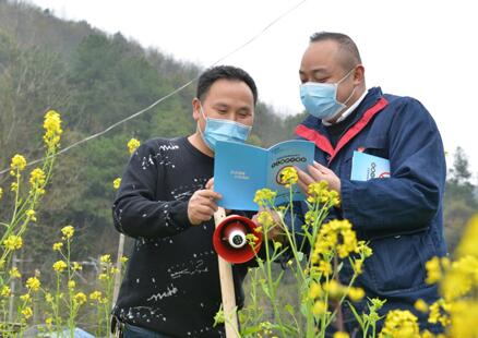 決戰(zhàn)脫貧攻堅：三位駐村第一書記的暖心事