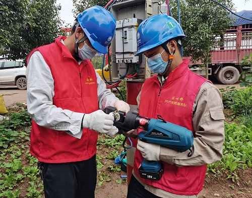 國網(wǎng)會理市供電公司緊急搶修2小時 為方艙醫(yī)院保電護(hù)航