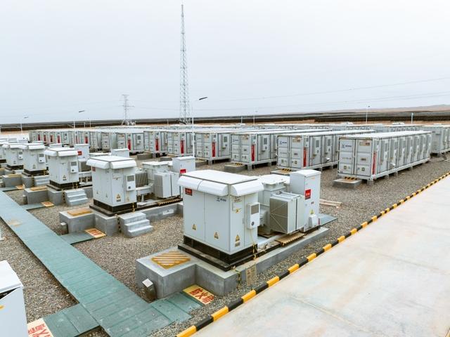 儲能200MW/800MWh!國內(nèi)最大電化學(xué)儲能電站全容量并網(wǎng)投運