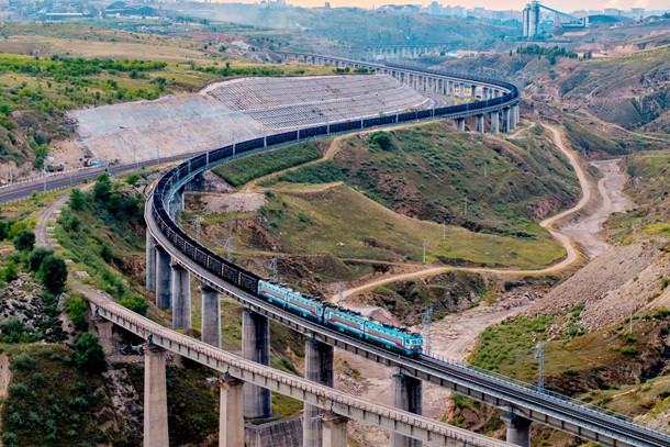 國(guó)家能源集團(tuán)新朔鐵路年累貨物運(yùn)量突破7000萬噸