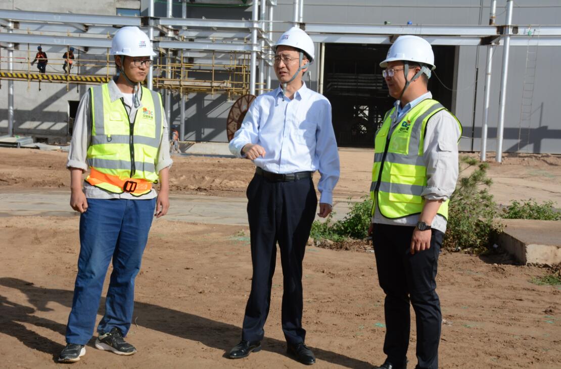 中國能建建筑集團(tuán)黨委委員、副總經(jīng)理汪公河到正寧百萬項(xiàng)目調(diào)研指導(dǎo)