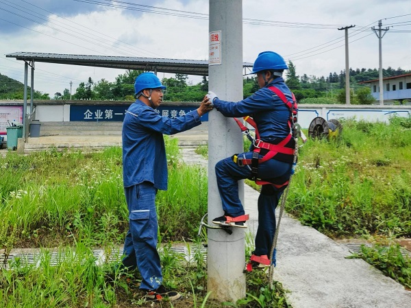 石阡供電局舉辦2024年營配綜合實操培訓暨轉崗培訓