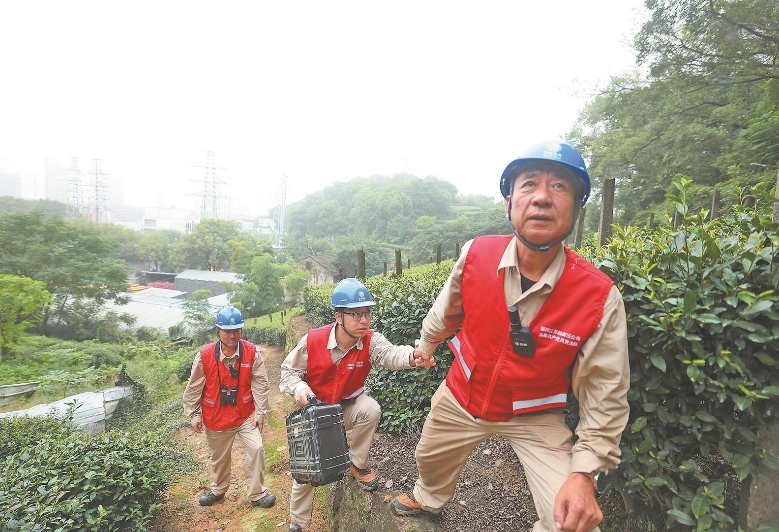 國網(wǎng)江蘇超高壓公司黨委強化黨建引領(lǐng)提升江蘇主網(wǎng)運檢質(zhì)效