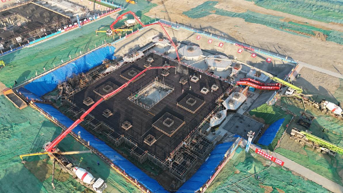 中能建建筑集團洛河百萬項目7號鍋爐、煙囪基礎混凝土澆筑完成