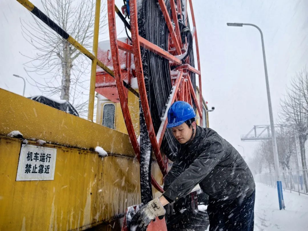 華能山東公司：應對強降雪 迎戰(zhàn)倒春寒