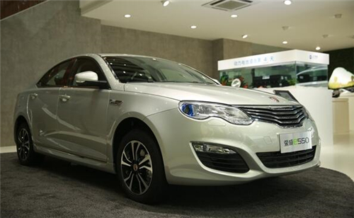 2016上半年新能源乘用車銷售12.04萬輛 技術(shù)品質(zhì)將成新驅(qū)動(dòng)力